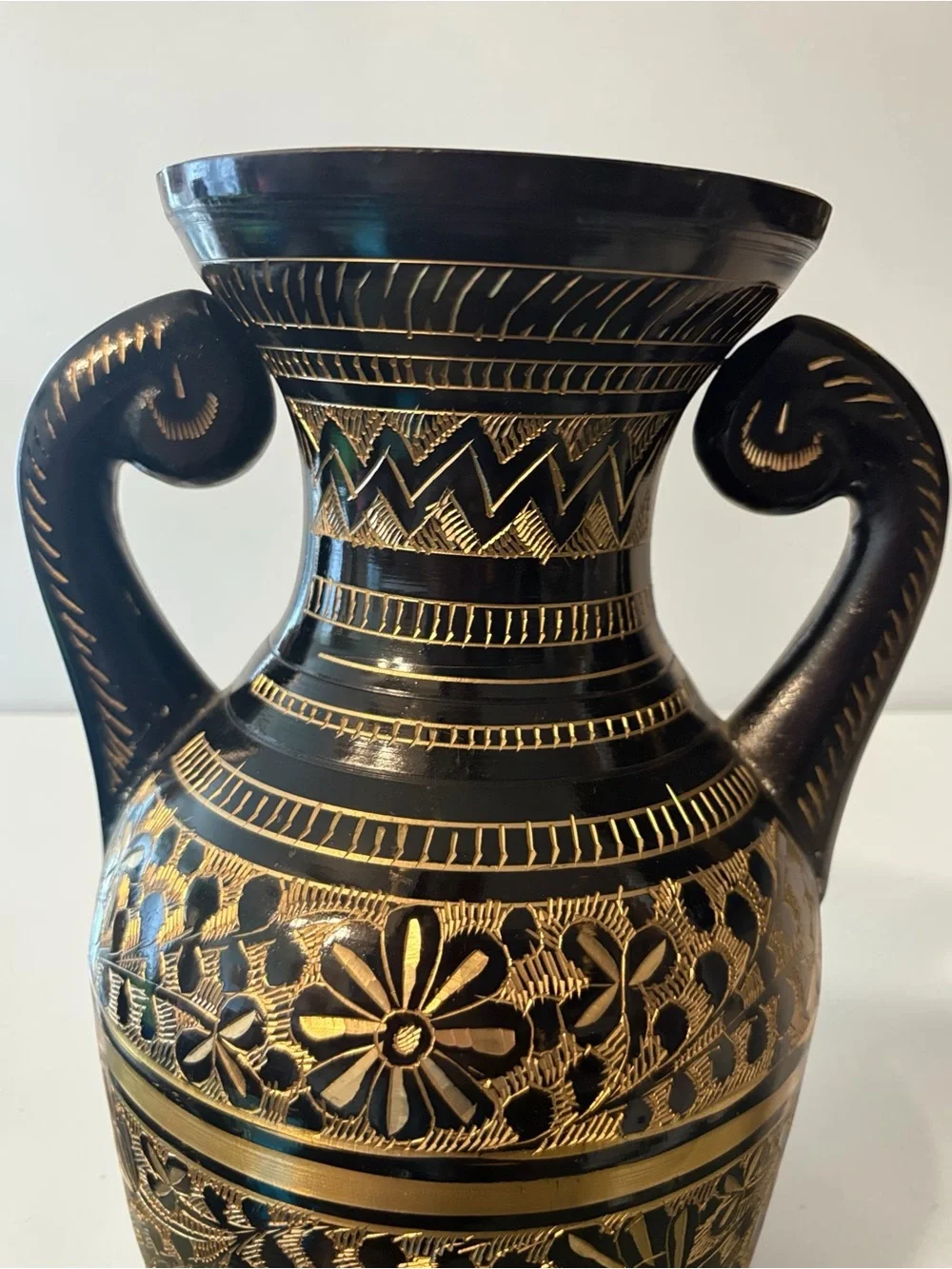 Hand-Etched Black & Gold Vase Statement Planter Decorative Accent Decor 11.5 In - Picture 4 of 6